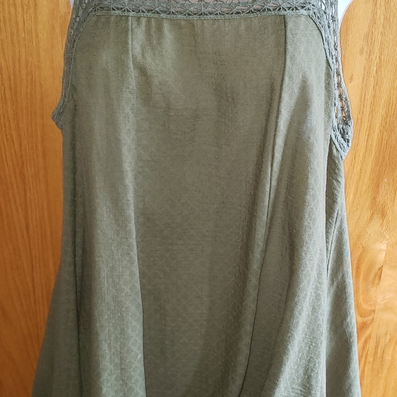 Sun and ShadowTank top - Picture 2 of 4